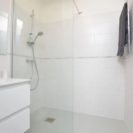 Roumieux 27, - Proche Plage, Climatisation, Parking Privé Le Grau-du-Roi